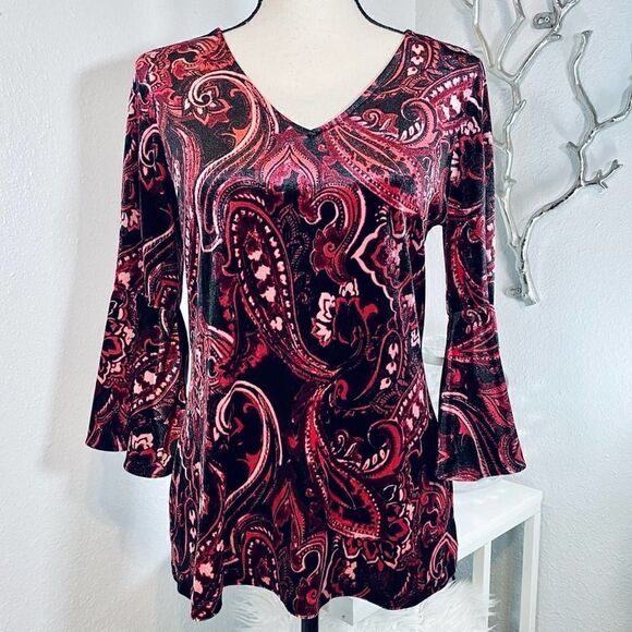 Prelude Velvet Flare Sleeve Top Red - Picture 9 of 9